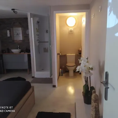 Quartier Calme Apartment *